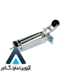 دیکتاتور آسانسور